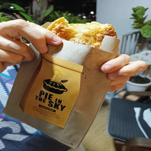 Steak and cheese pie